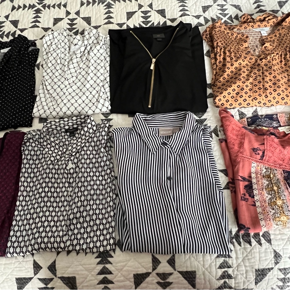 Lot of 8 pretty tops!